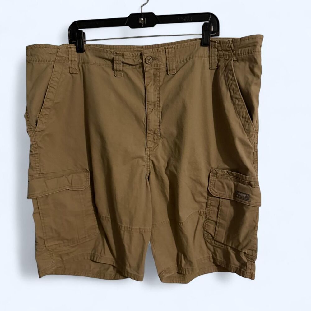 Wrangler Men's Khaki and Tan Shorts